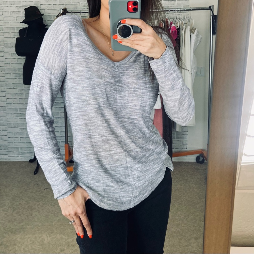 Mossimo V neck pullover light gray sweater sz S